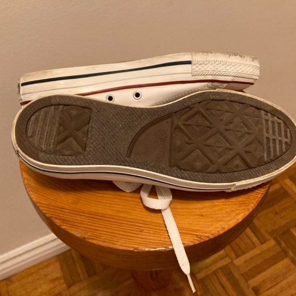 Converse White Chuck Taylor Low Top Shoes - M7652 - Picture 5 of 8